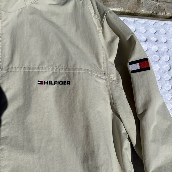 VINTAGE Tommy Hilfiger Jacket Mens Medium Windbreaker Beige/ Cream Full zip - Picture 7 of 11